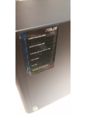 ASUS K31AN. SSD 120 GB, 4 GB RAM, gravador de DVD.