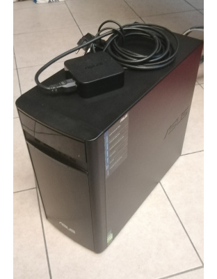 ASUS K31AN. SSD 120 GB, 4 GB RAM, gravador de DVD.